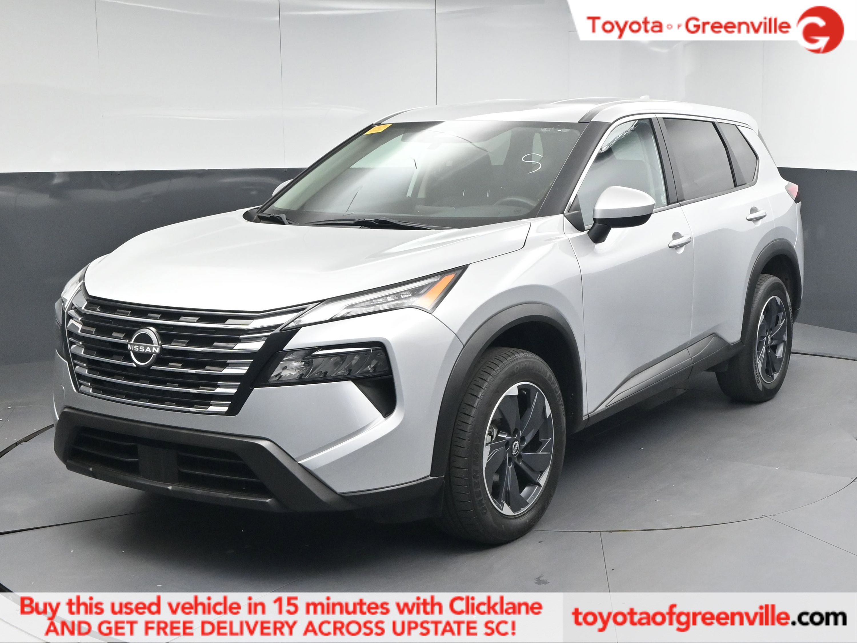 Used 2024 Nissan Rogue SV image 1