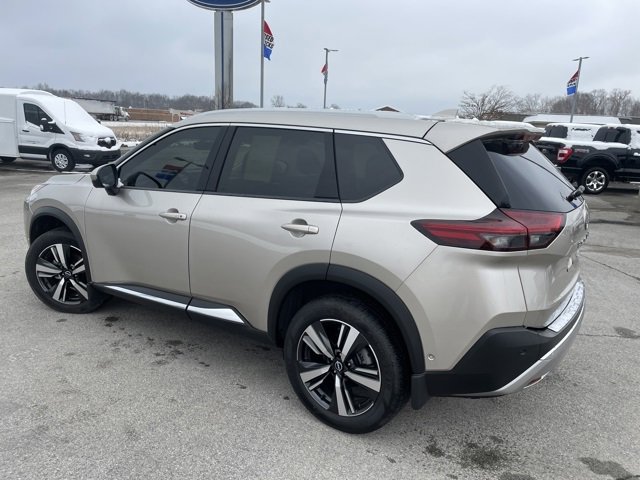 Used 2023 Nissan Rogue Platinum w/ Platinum Premium Package image 4