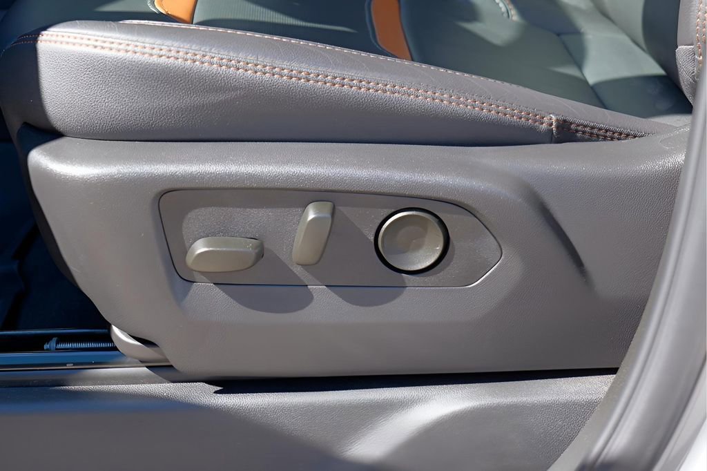 New 2025 GMC Sierra 2500 AT4 w/ AT4 Premium Plus Package image 20