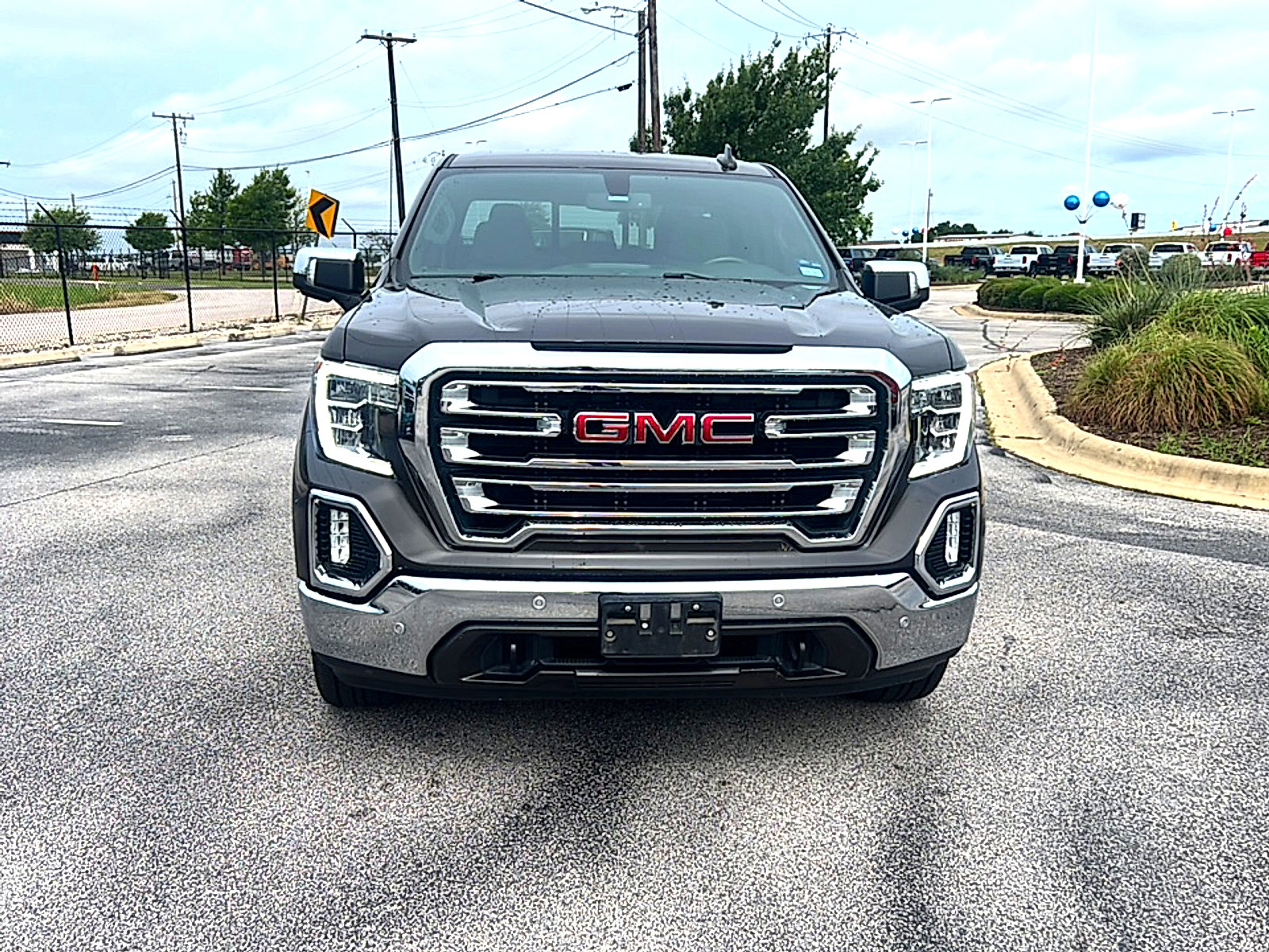 Used 2021 GMC Sierra 1500 SLT RWD image 2