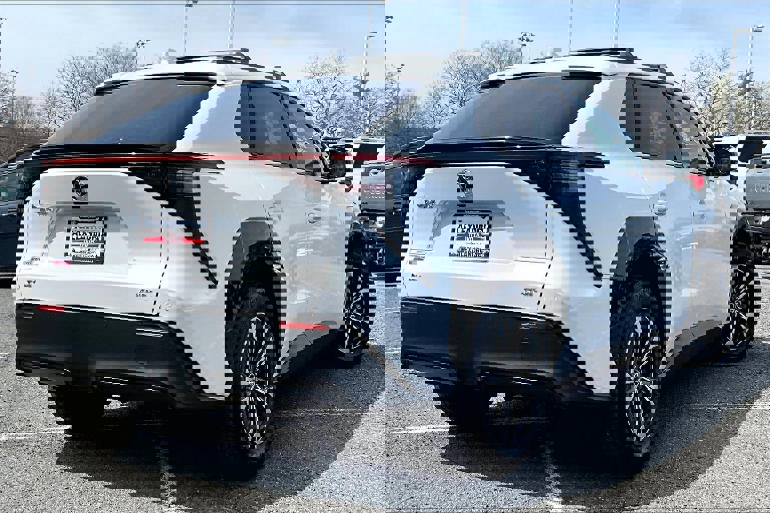 Used 2024 Toyota bZ4X XLE w/ Weather Package image 11