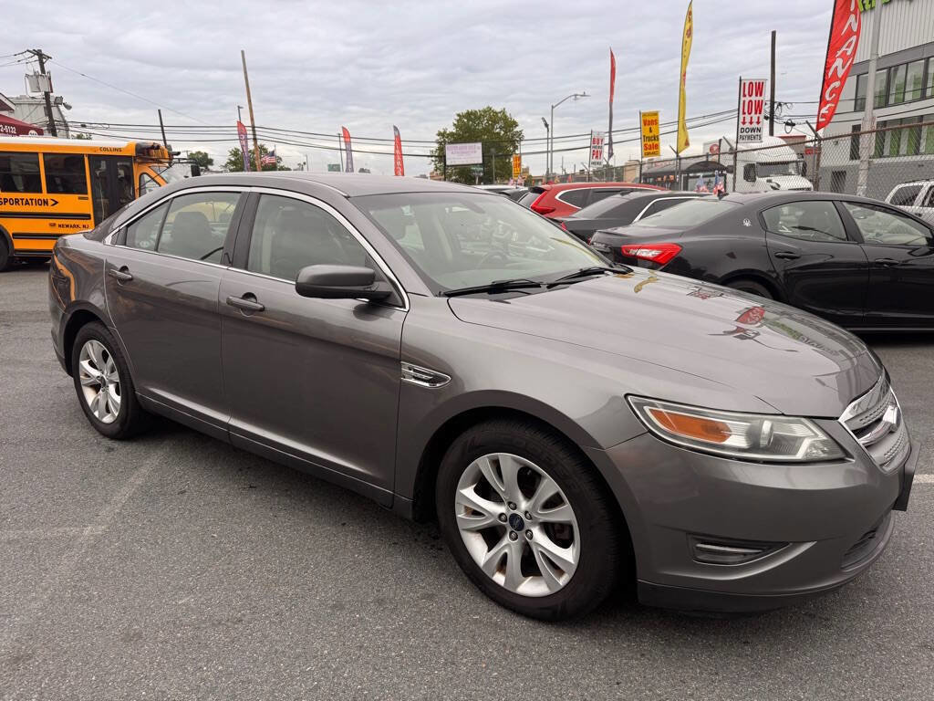 Used 2012 Ford Taurus SEL