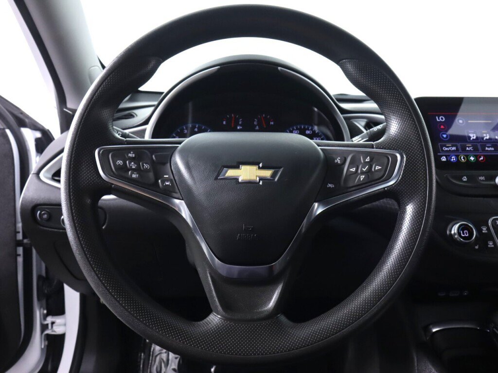 Used 2023 Chevrolet Malibu LT FWD image 11