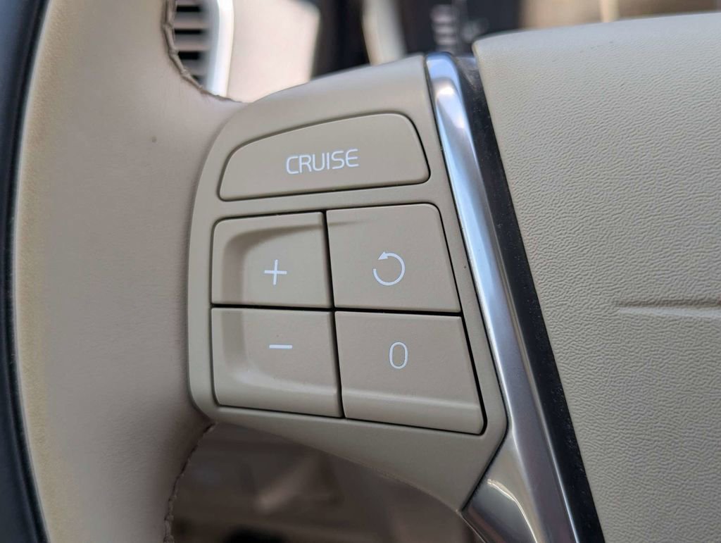 Used 2016 Volvo XC60 T5 Premier w/ Proximity Package FWD image 26