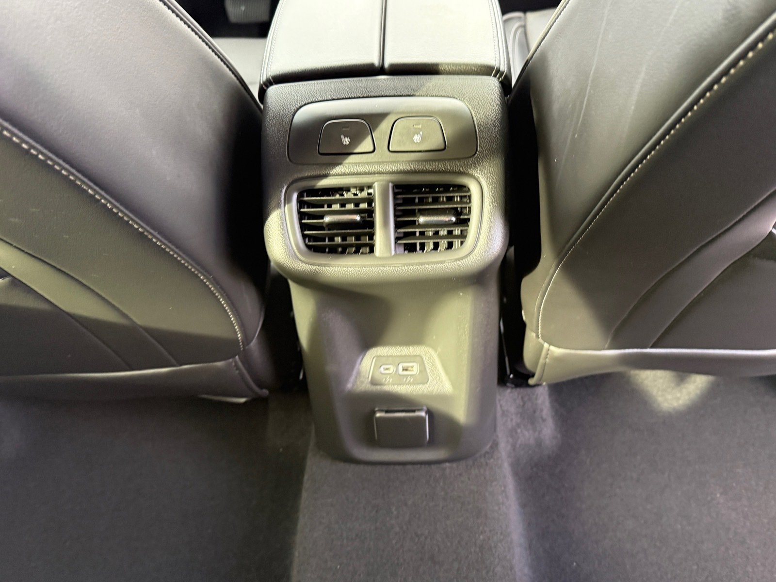 Used 2023 Buick Envision Avenir image 14