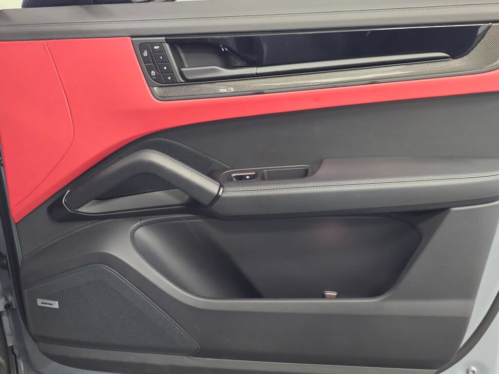 Certified 2024 Porsche Cayenne Turbo GT AWD/4WD image 27