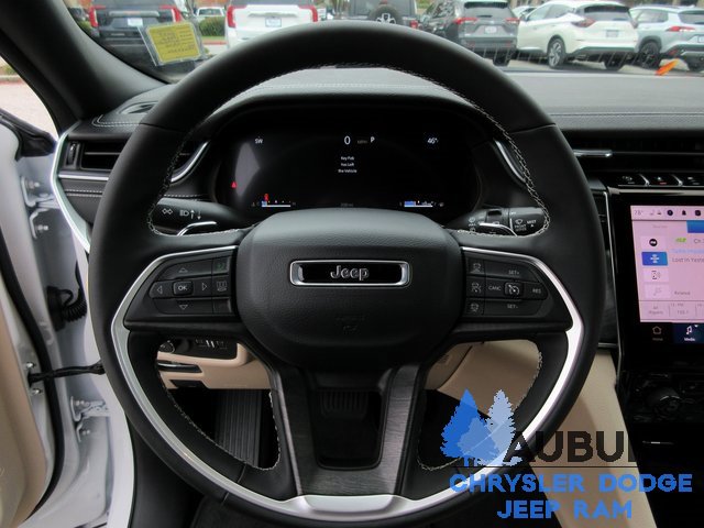 New 2025 Jeep Grand Cherokee L Limited w/ Black Appearance Package image 8