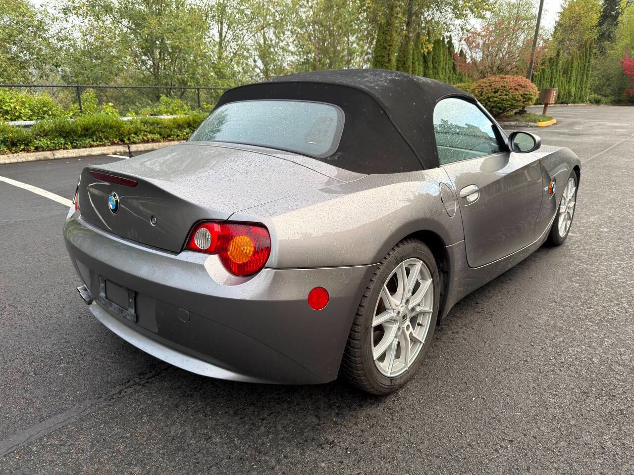 Used 2004 BMW Z4 2.5i image 5