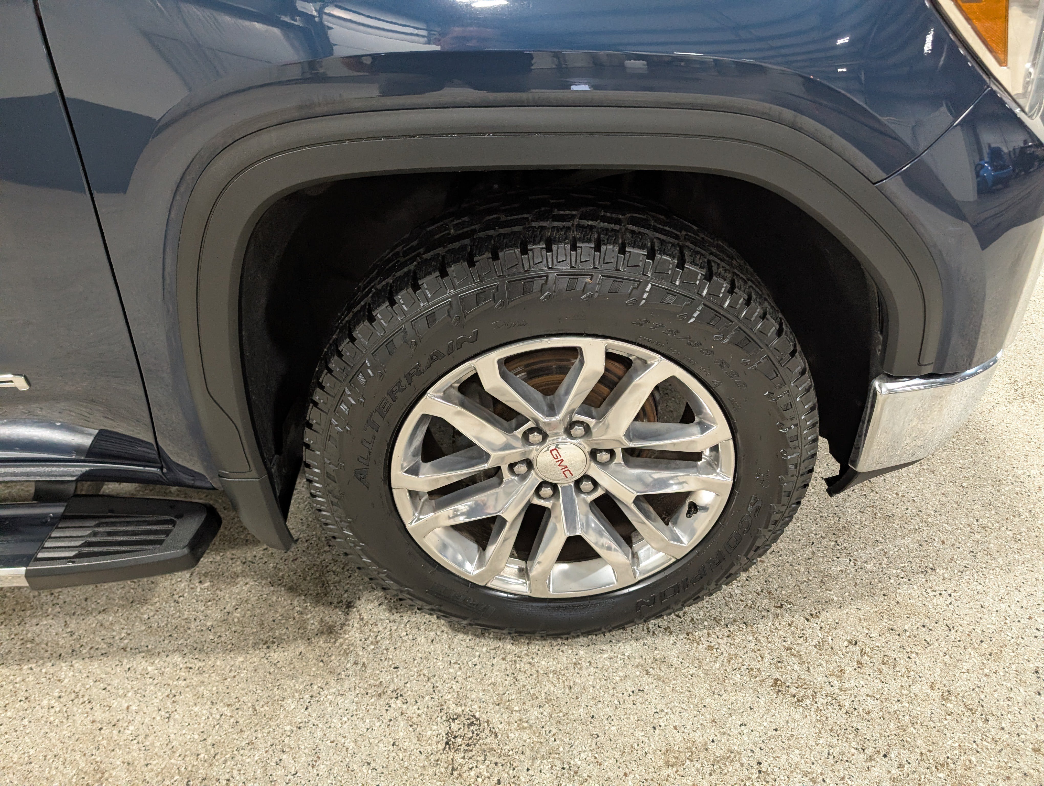 Used 2022 GMC Sierra 1500 SLT w/ SLT Premium Package AWD/4WD image 15
