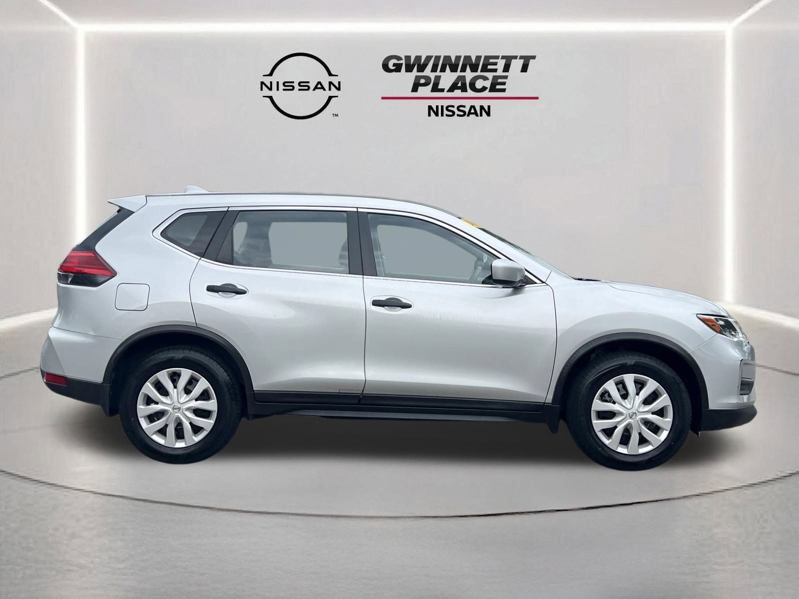 Used 2017 Nissan Rogue S FWD image 22