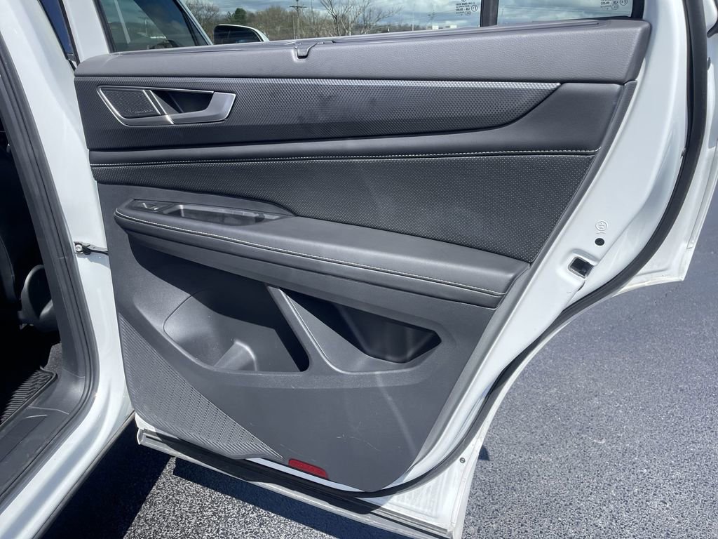 Certified 2024 Volkswagen Atlas Cross Sport SEL Premium R-Line image 23