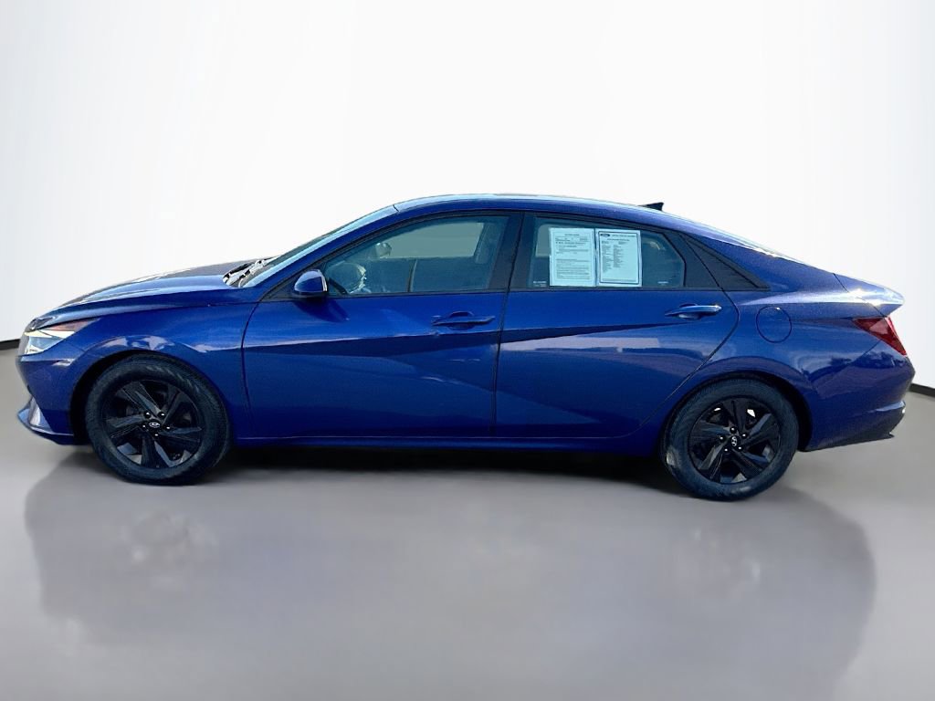 Used 2022 Hyundai Elantra SEL image 11