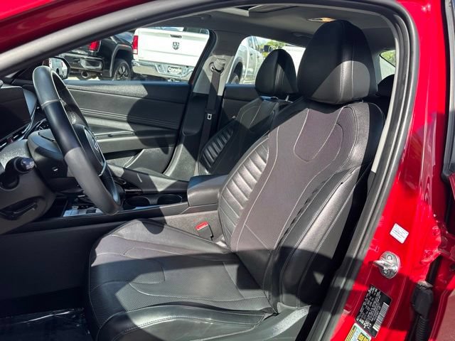 Used 2023 Hyundai Elantra Limited FWD image 12