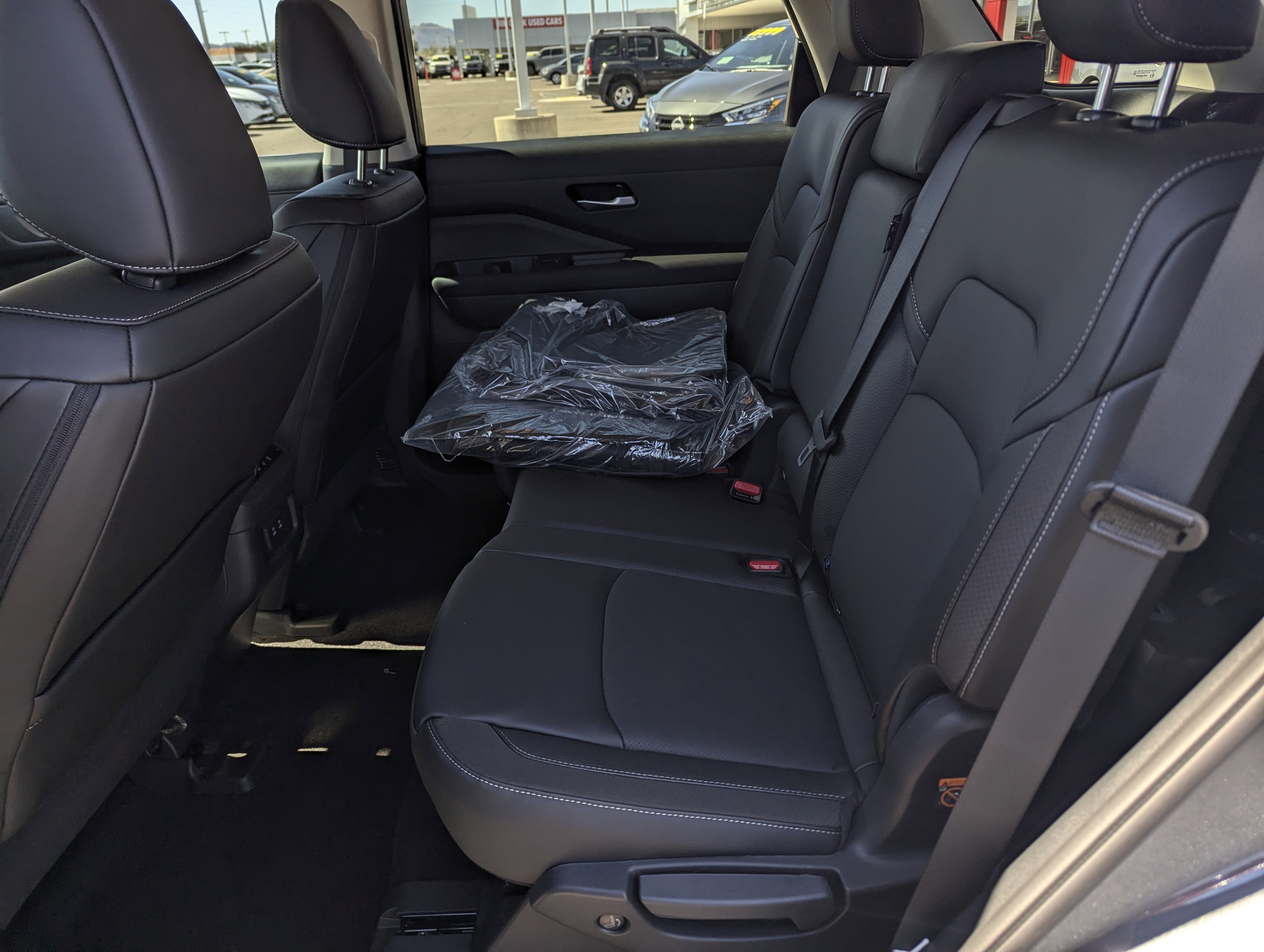 New 2026 Nissan Pathfinder SL image 7