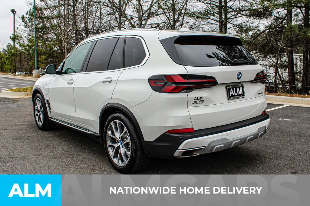 Used 2025 BMW X5 xDrive50e image 5