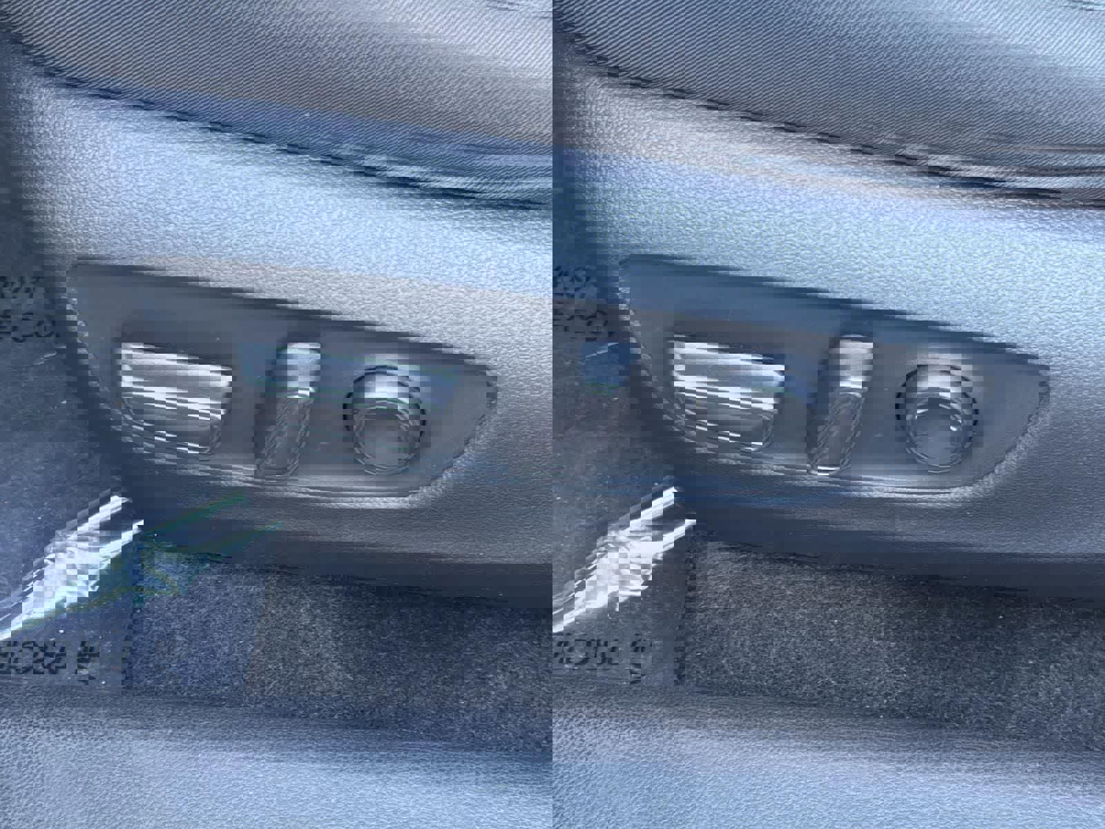 Used 2020 Toyota RAV4 XLE image 27