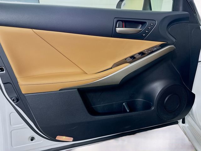 Used 2018 Lexus IS 300 AWD w/ Comfort Package image 13