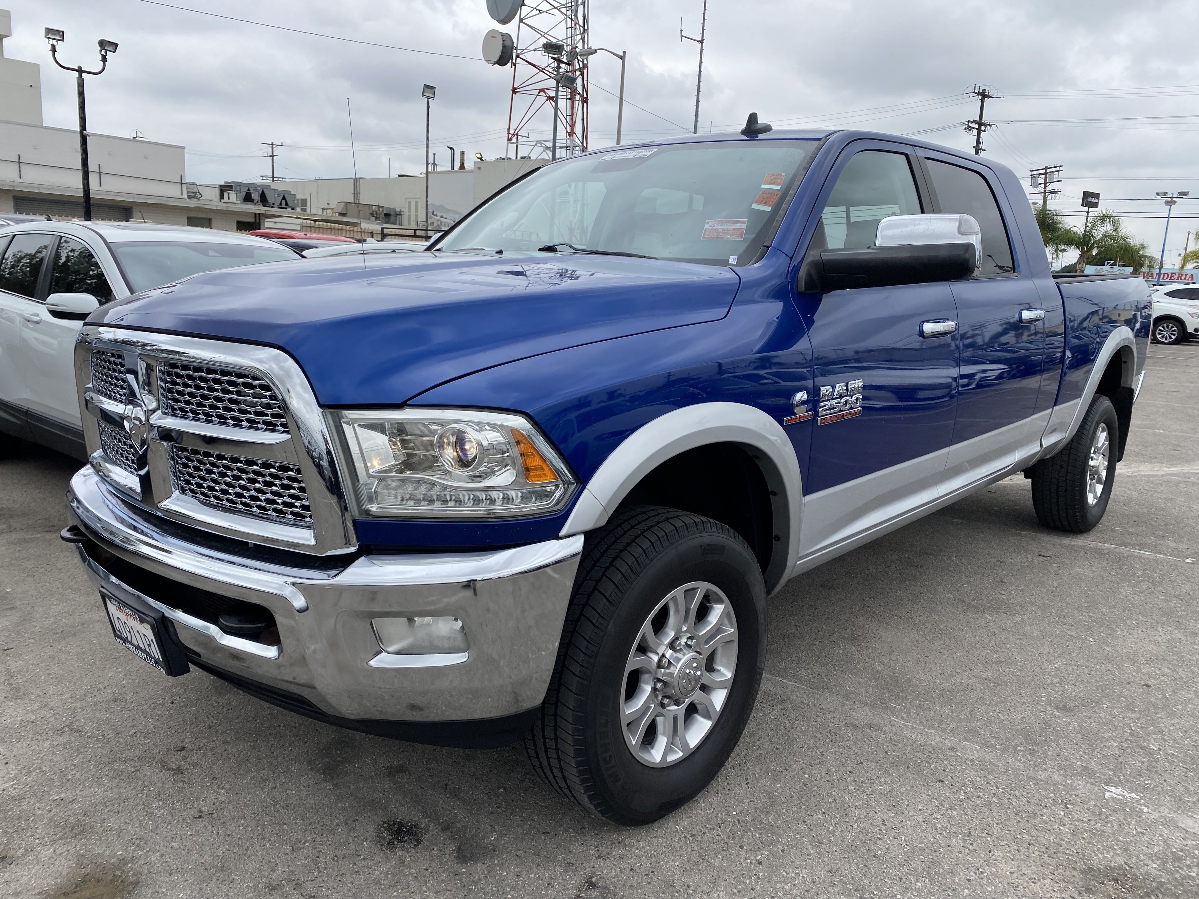 Used 2014 RAM 2500 Laramie w/ Convenience Group AWD/4WD image 2