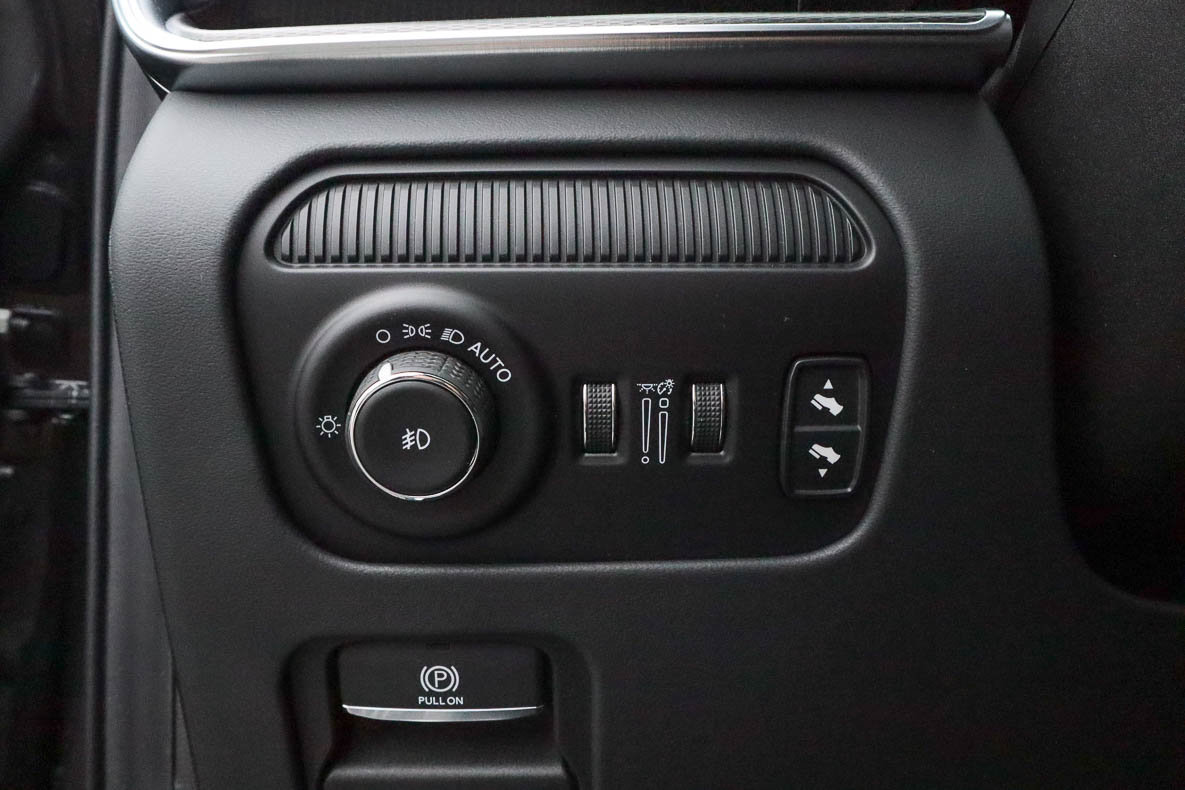 New 2024 Jeep Grand Wagoneer L Series II w/ Quick Order Packagew 28T image 15