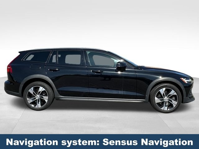 Used 2021 Volvo V60 T5 Cross Country AWD/4WD image 7