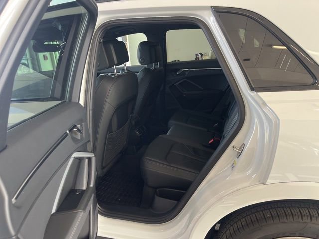 Certified 2025 Audi Q3 2.0T Premium w/ Convenience Package image 26