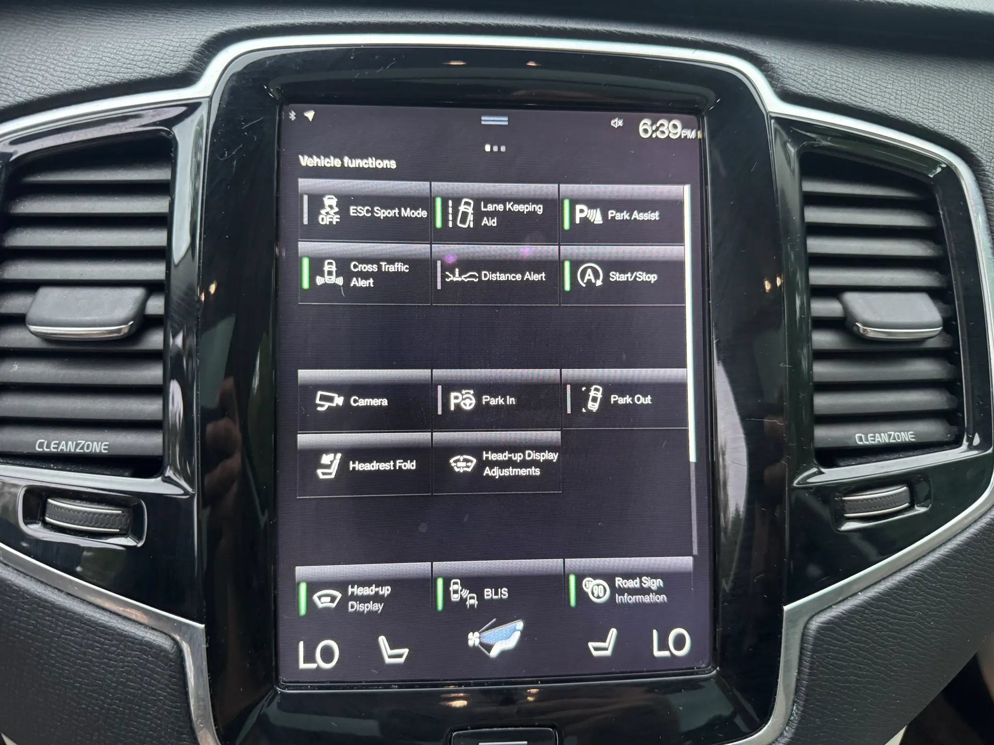 Used 2016 Volvo XC90 T6 Momentum w/ Protection Package Plus AWD/4WD image 19