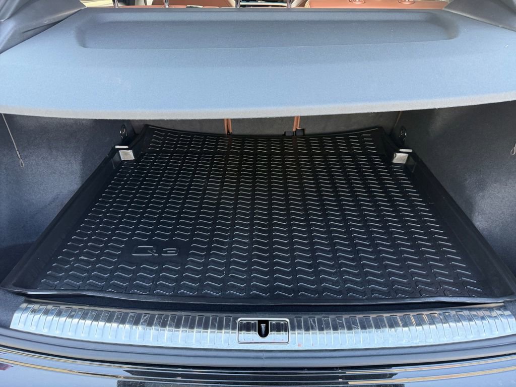 Used 2022 Audi Q3 2.0T Premium AWD/4WD image 17