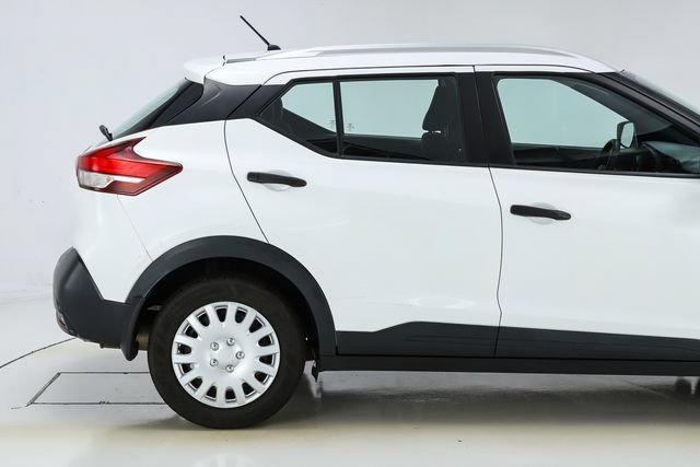 Used 2018 Nissan Kicks S FWD image 14