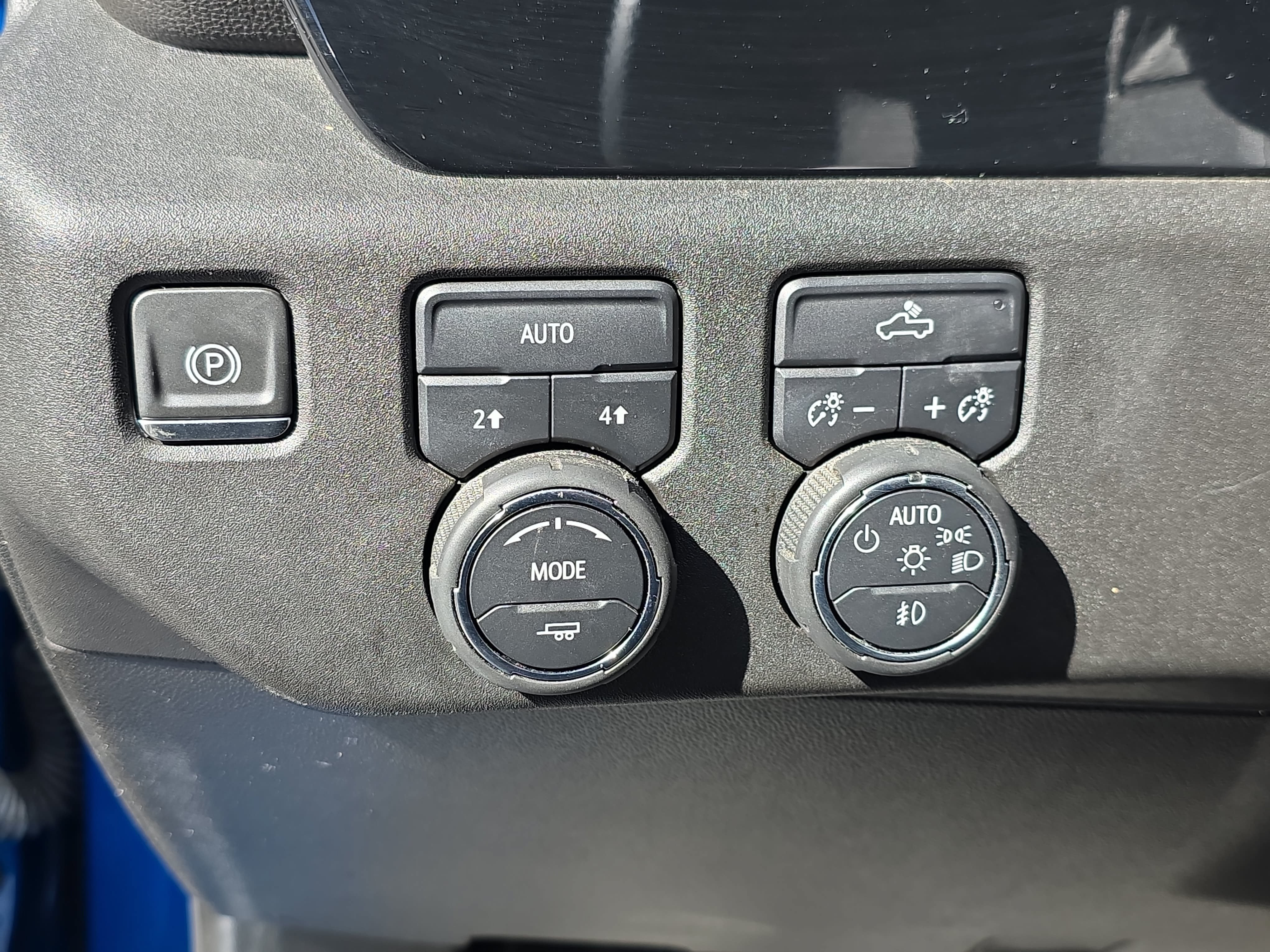 Used 2024 Chevrolet Silverado 1500 RST AWD/4WD image 23