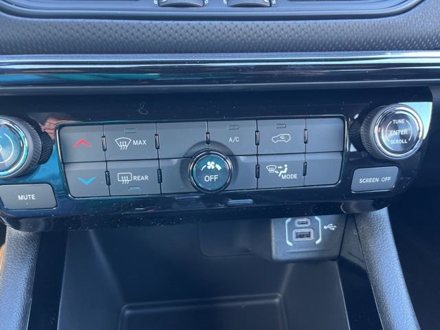 New 2026 Jeep Compass Latitude image 23