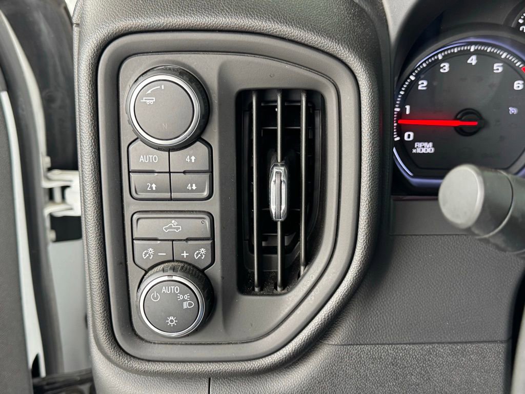 Used 2019 Chevrolet Silverado 1500 Custom Trail Boss w/ Custom Convenience Package image 36