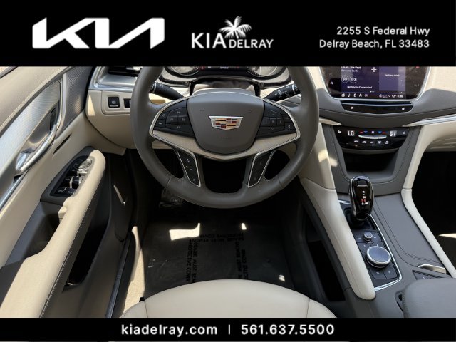 Used 2023 Cadillac XT5 Premium Luxury FWD image 13