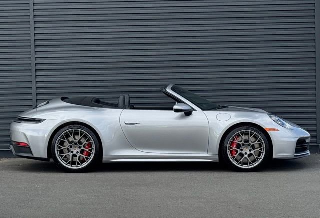 New 2026 Porsche 911 Carrera 4S image 8