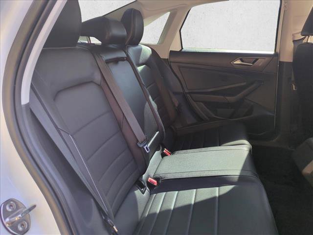 Used 2023 Volkswagen Jetta SE image 22