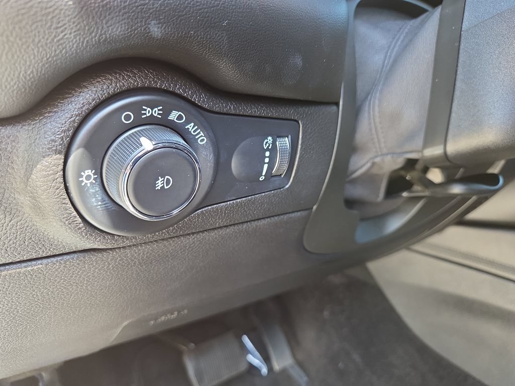 Used 2021 Dodge Durango SXT RWD image 23