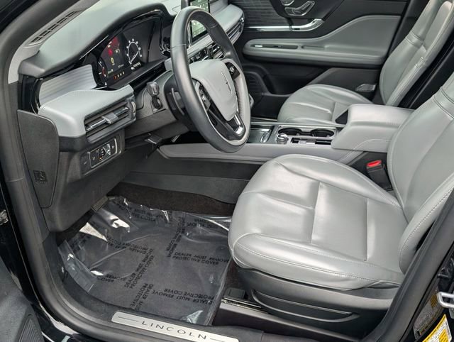 Used 2020 Lincoln Corsair FWD w/ Rear Removable Package Tray image 14