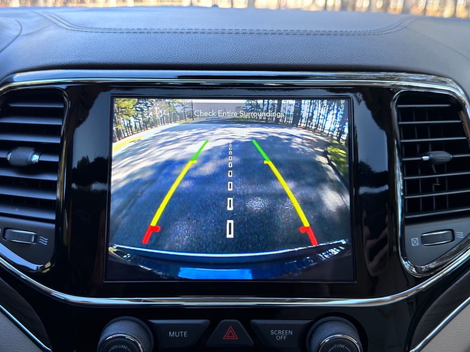 Used 2020 Jeep Grand Cherokee Summit image 5