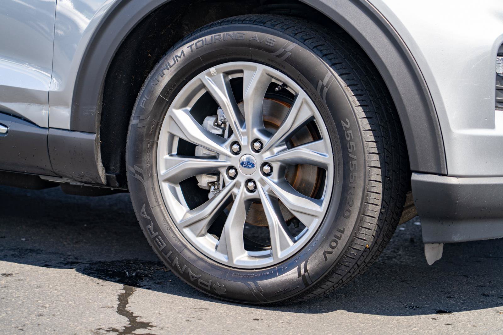 Used 2024 Ford Explorer Limited RWD image 8
