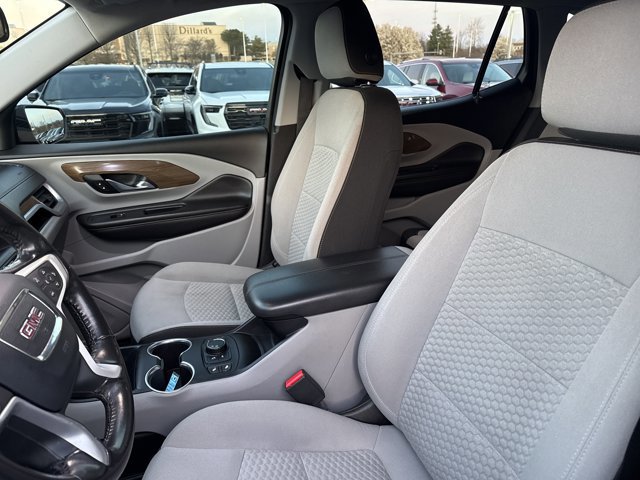 Used 2020 GMC Terrain SLE w/ Driver Convenience Package image 5