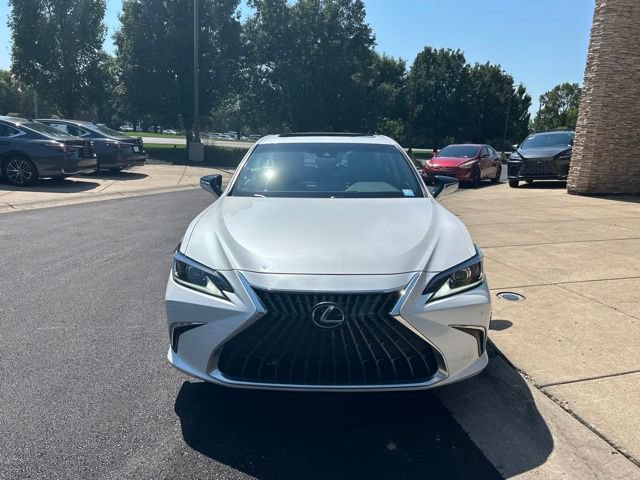Used 2022 Lexus ES 350 w/ Premium Package FWD image 2