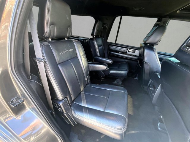 Used 2016 Ford Expedition Platinum RWD image 26