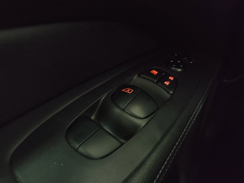 Used 2020 Nissan Pathfinder S FWD image 27