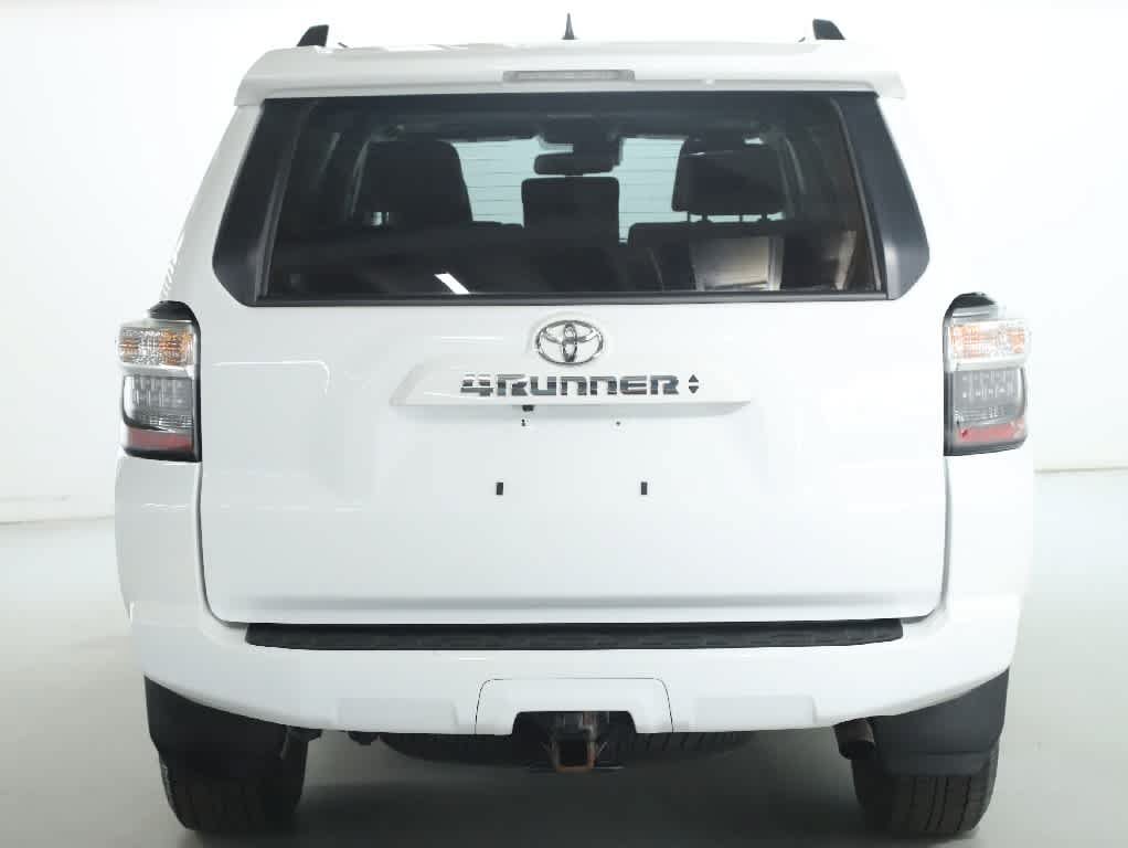 Certified 2023 Toyota 4Runner SR5 Premium w/ Moonroof Package AWD/4WD image 43