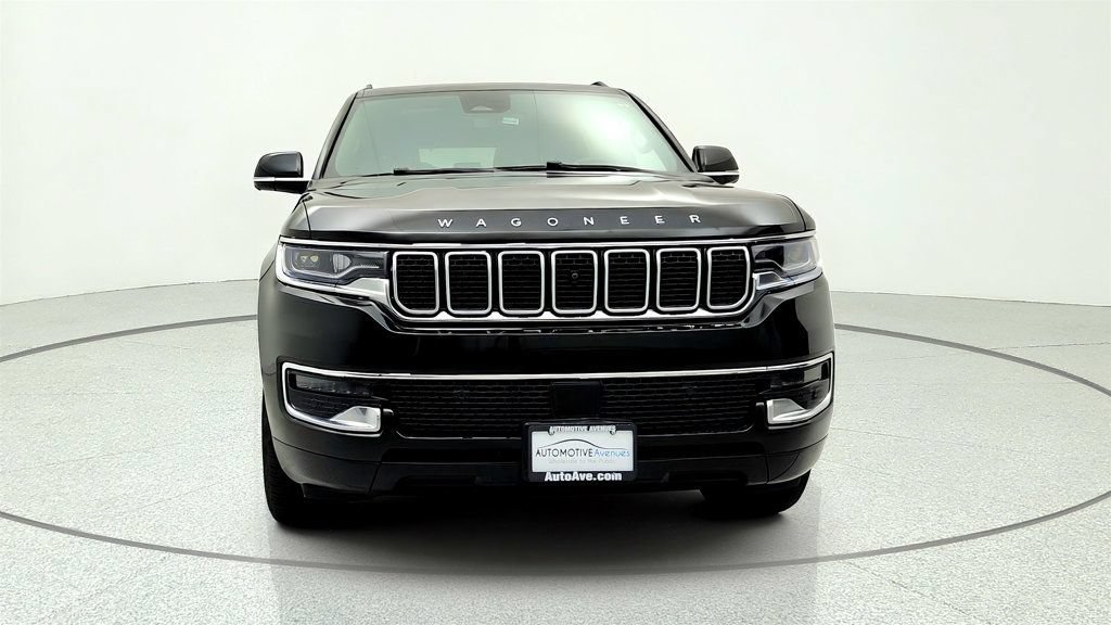 Used 2023 Jeep Wagoneer 4WD w/ Convenience Group I image 2
