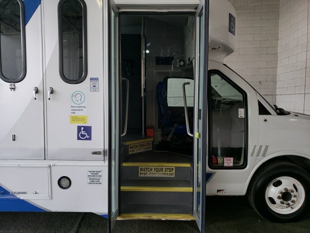 Used 2015 Chevrolet Express 4500 w/ Shuttle Bus Package RWD image 16