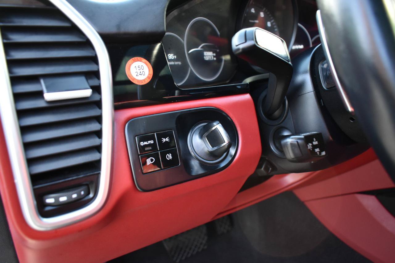 Used 2019 Porsche Cayenne AWD/4WD image 42