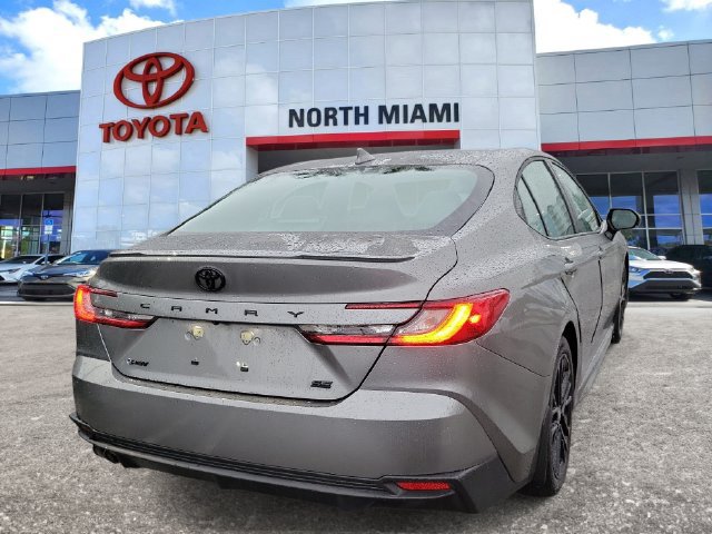 Used 2026 Toyota Camry SE FWD image 4