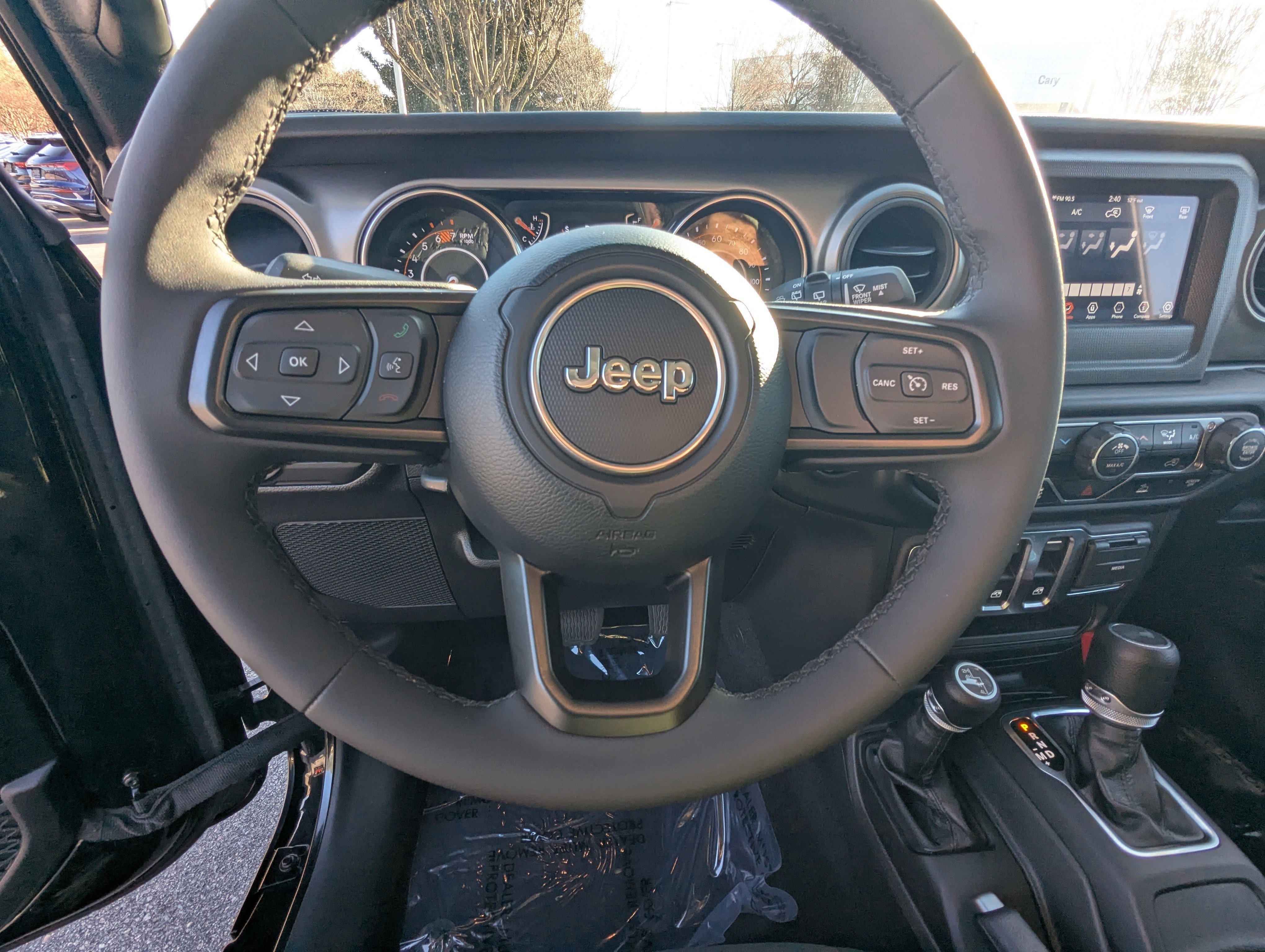 Used 2023 Jeep Wrangler Sport S image 16