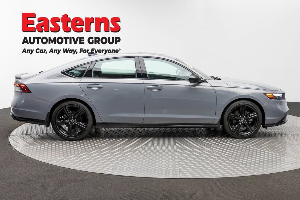 Used 2023 Honda Accord Sport image 4
