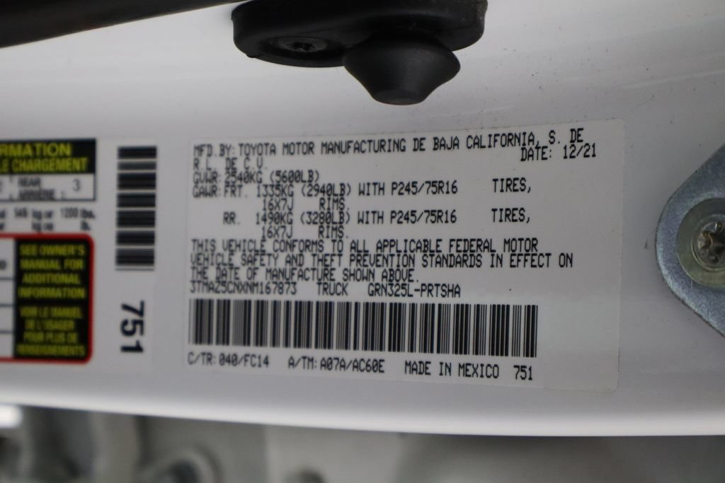 Used 2022 Toyota Tacoma SR5 w/ Technology Package RWD image 39